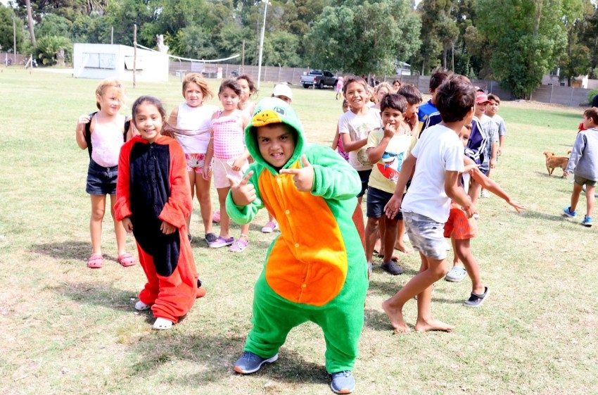 Con una hamburgueseada realizaron el cierre oficial de la Colonia de V