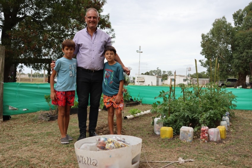 Con una hamburgueseada realizaron el cierre oficial de la Colonia de V