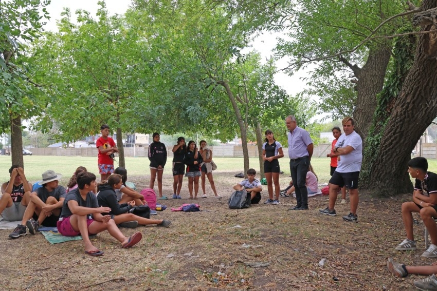 Con una hamburgueseada realizaron el cierre oficial de la Colonia de V