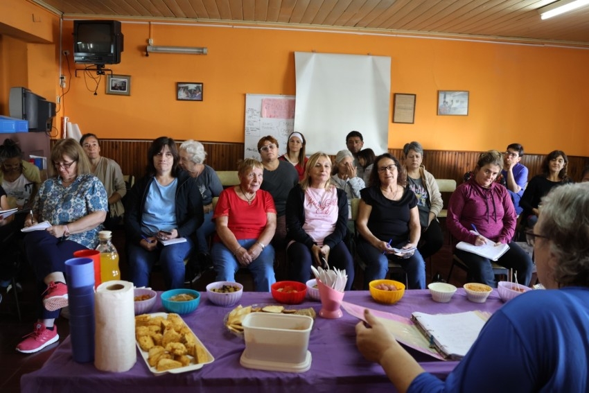 Con m�s de 30 asistentes se realiz� el �ltimo curso de conservas