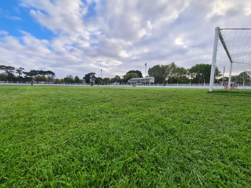 Riego automatizado en el Estadio Municipal: Culminaron la primera etap