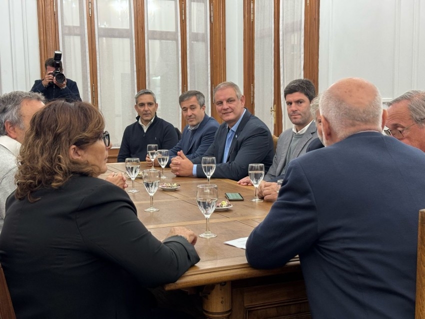 Madariaga firm un importante convenio de formacin de emprendedores c