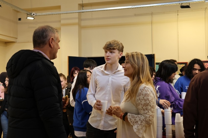 J�venes del �ltimo a�o de las secundarias participaron de una Capacita