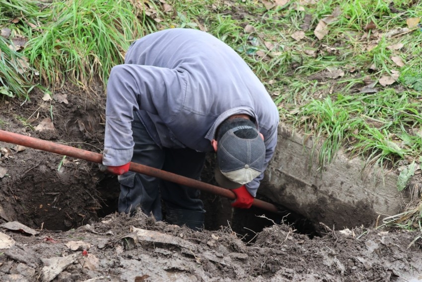 Intensifican la limpieza de bocas de tormenta y desages
