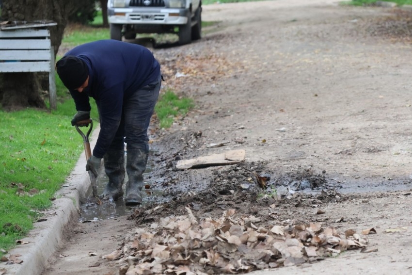 Intensifican la limpieza de bocas de tormenta y desages