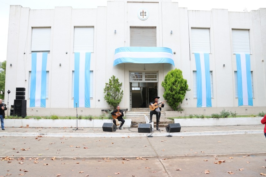 Con un gran acompaamiento de la comunidad se celebr el Da de la Pat