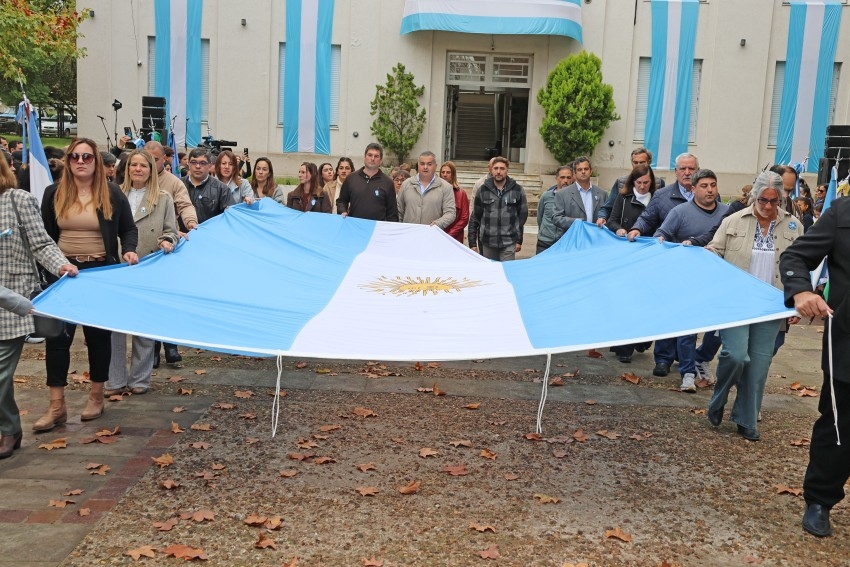 Con un gran acompaamiento de la comunidad se celebr el Da de la Pat