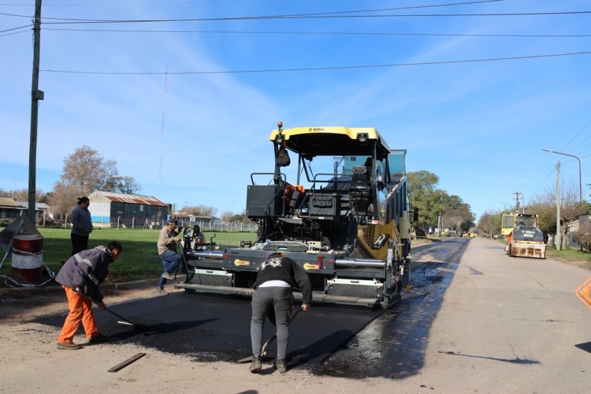 Comenz el asfaltado de la calle Alem