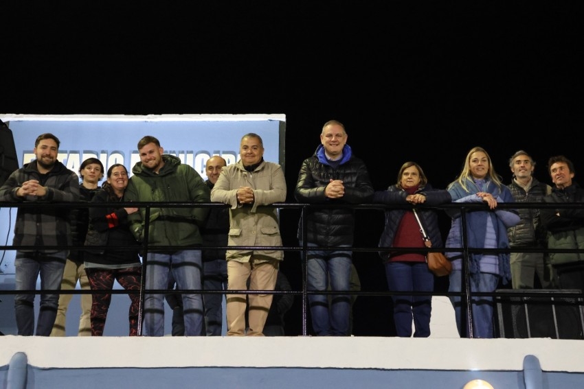 Se encendieron las luces del Estadio Municipal