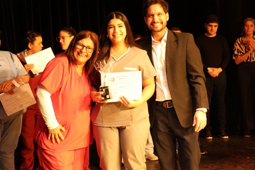 Egresados de distintas carreras terciarias tuvieron su acto de colació