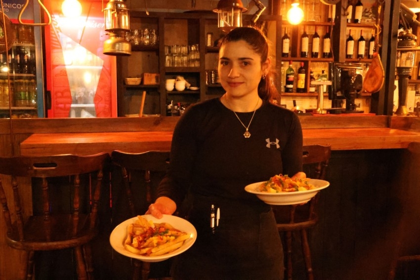 Alumnos del curso de camareros tuvieron su última clase en La Maroma