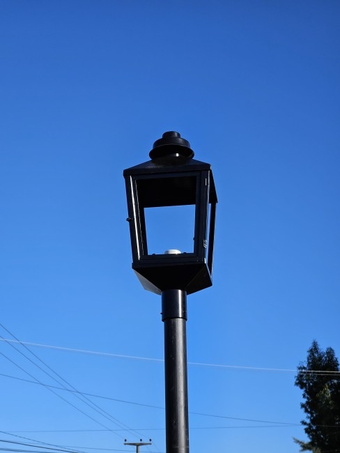 Se culmin la instalacin de las farolas ornamentales en la Calle 33