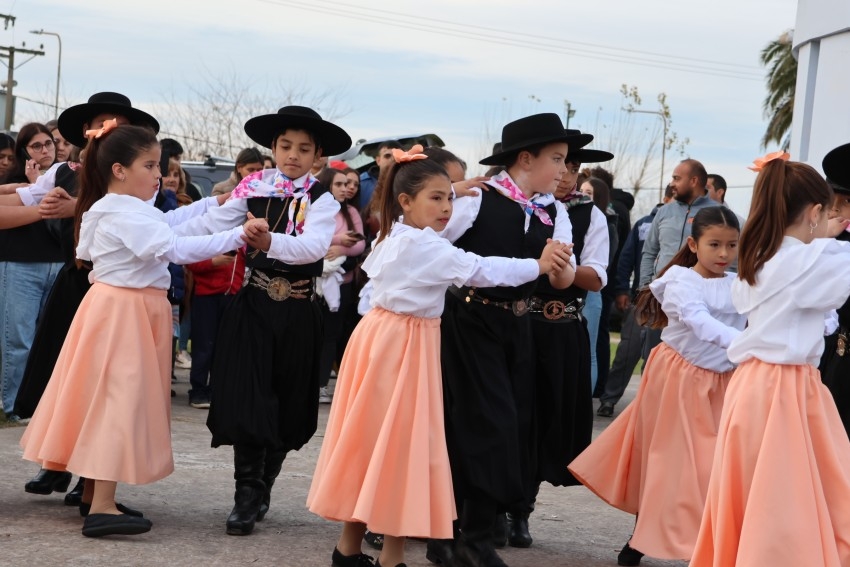 El Mercado Regional Ra�ces tuvo su paso por Madariaga