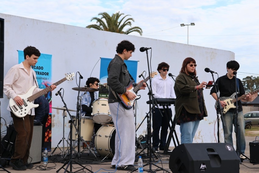 El Mercado Regional Ra�ces tuvo su paso por Madariaga