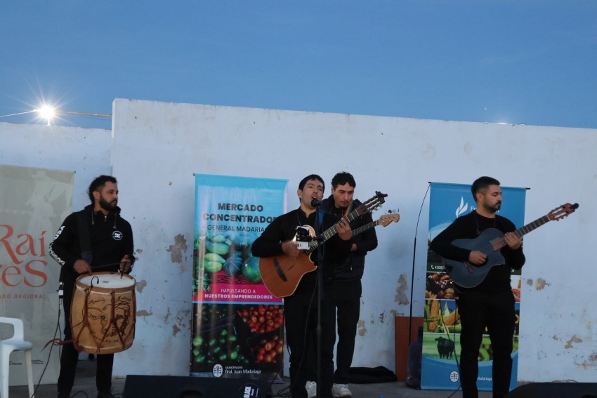 El Mercado Regional Ra�ces tuvo su paso por Madariaga