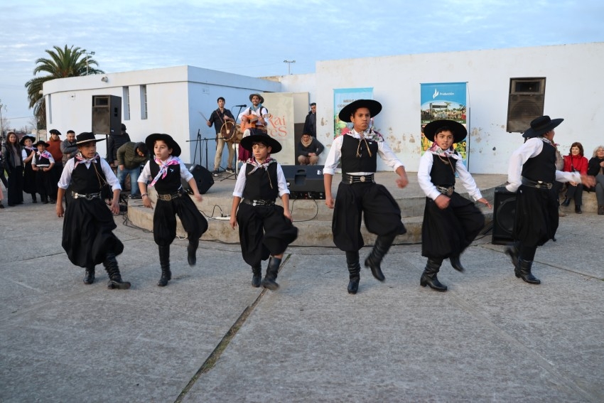 El Mercado Regional Ra�ces tuvo su paso por Madariaga