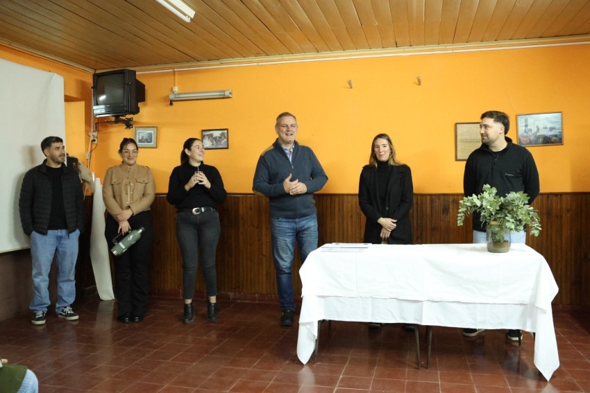 Un total de 50 jóvenes culminaron el primer Curso de Camareros del año