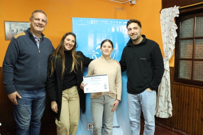 Un total de 50 jóvenes culminaron el primer Curso de Camareros del año