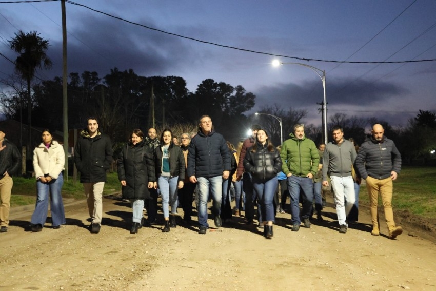 Madariaga full led: Se encendieron las luces del barrio Jos Jauregui 