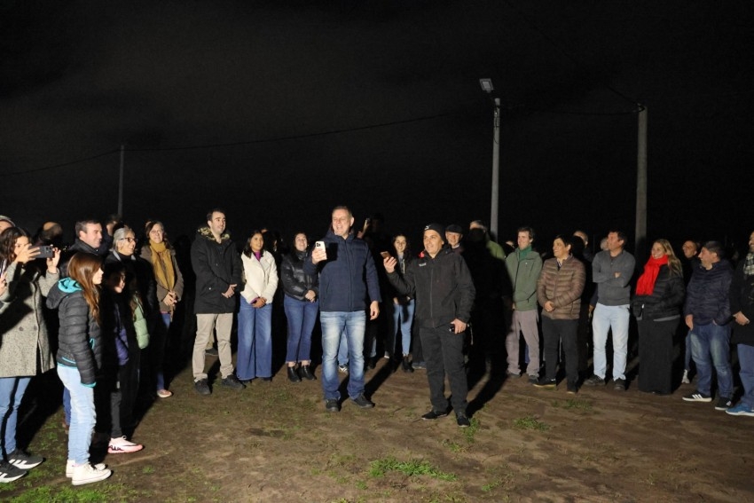 Madariaga full led: Se encendieron las luces del barrio Jos Jauregui 