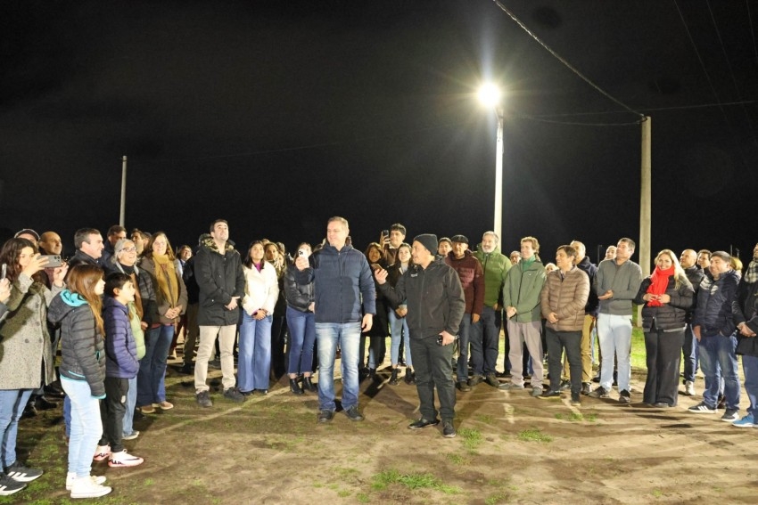 Madariaga full led: Se encendieron las luces del barrio Jos Jauregui 
