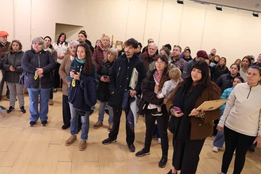 Se entregaron los cuadros de la 6� edici�n de la muestra 