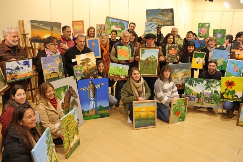 Se entregaron los cuadros de la 6� edici�n de la muestra 