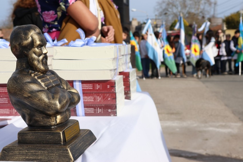 El hroe nacional, Miguel Martn de Gemes tiene su monumento en Madar