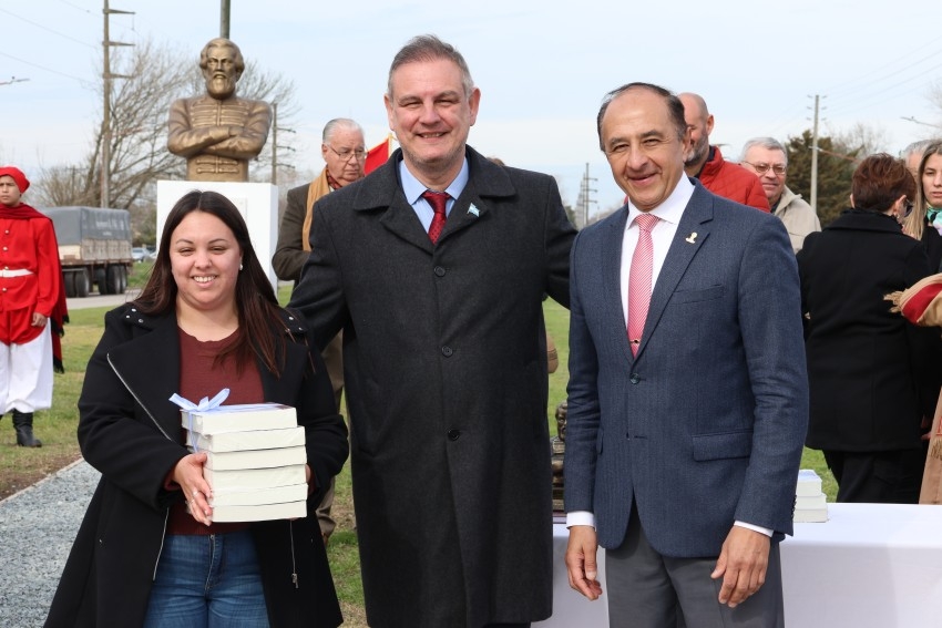 El hroe nacional, Miguel Martn de Gemes tiene su monumento en Madar
