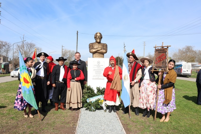 El hroe nacional, Miguel Martn de Gemes tiene su monumento en Madar