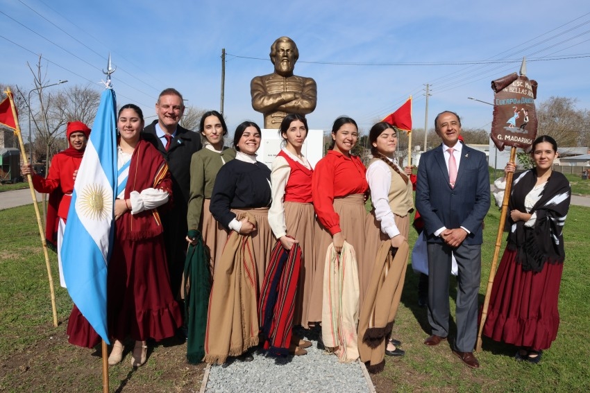 El hroe nacional, Miguel Martn de Gemes tiene su monumento en Madar
