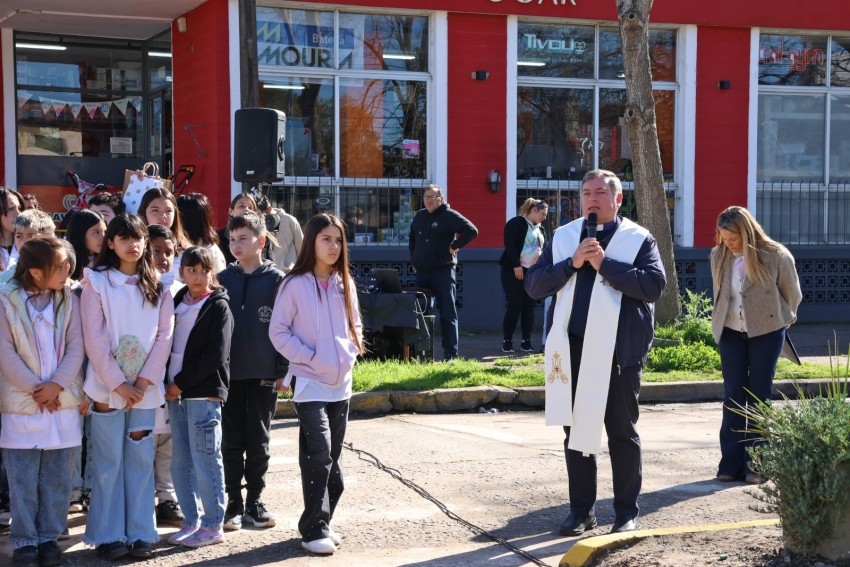 ¡Feliz Día del Maestro!