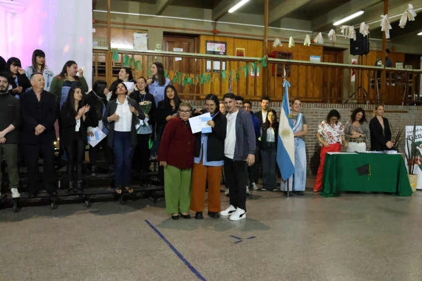 Nuevos profesionales recibieron sus diplomas