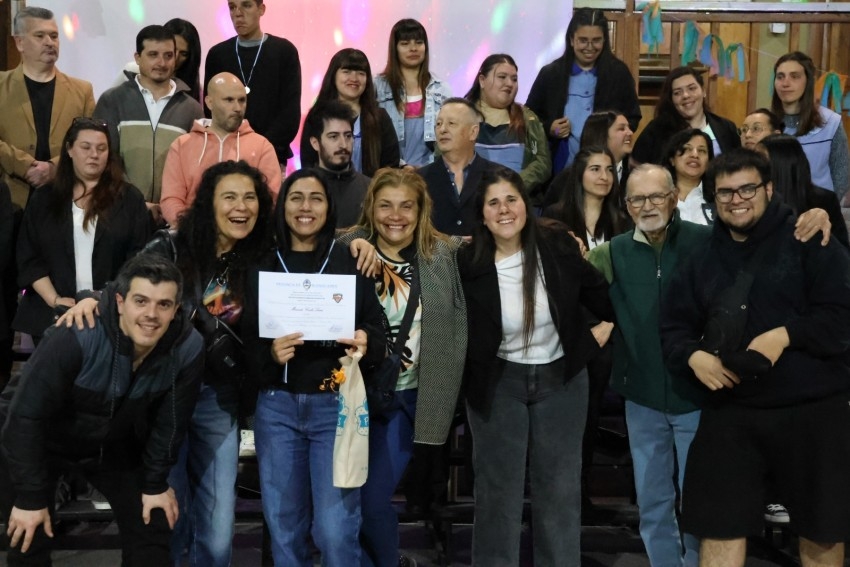 Nuevos profesionales recibieron sus diplomas