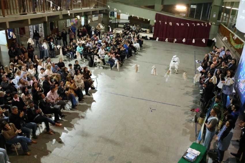 Nuevos profesionales recibieron sus diplomas