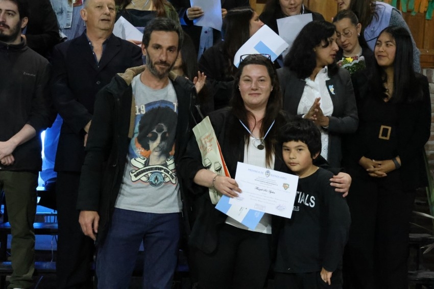 Nuevos profesionales recibieron sus diplomas