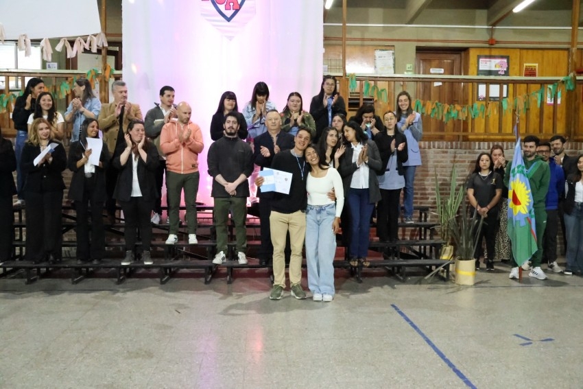 Nuevos profesionales recibieron sus diplomas