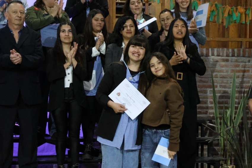 Nuevos profesionales recibieron sus diplomas