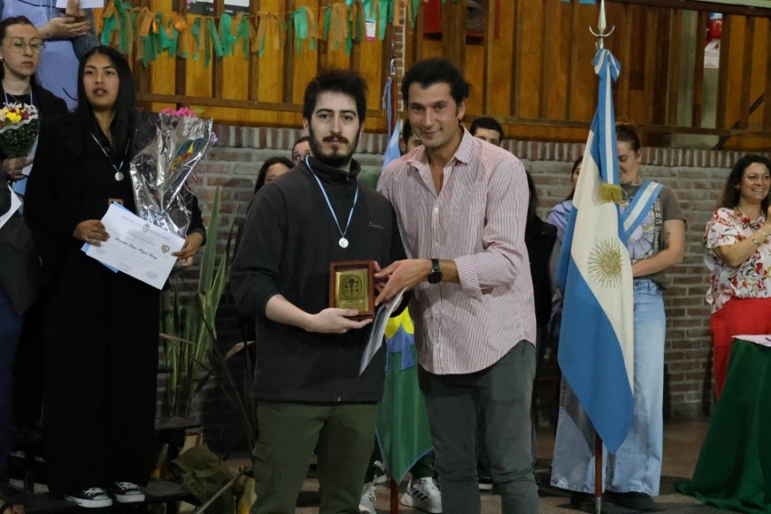 Nuevos profesionales recibieron sus diplomas