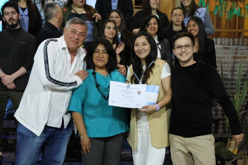 Nuevos profesionales recibieron sus diplomas