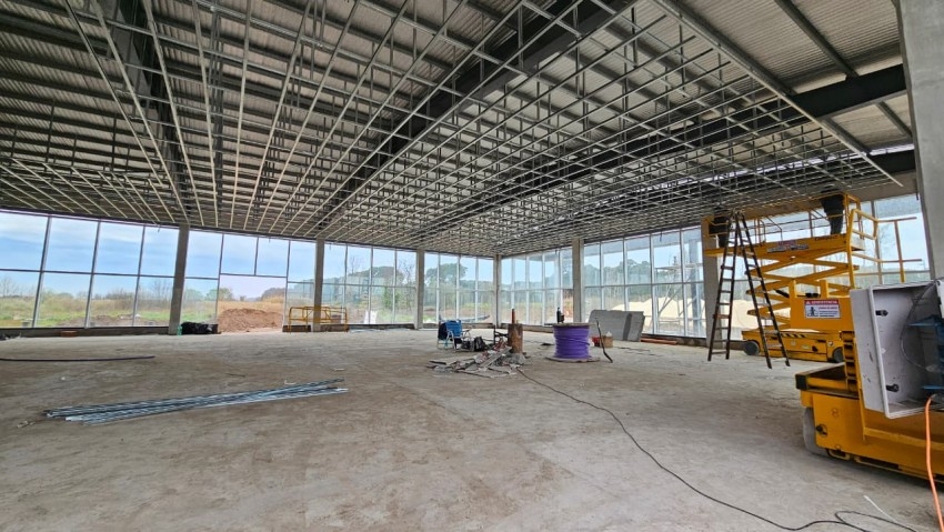 Santoro entreg en mano los 207 CV que se presentaron para YPF