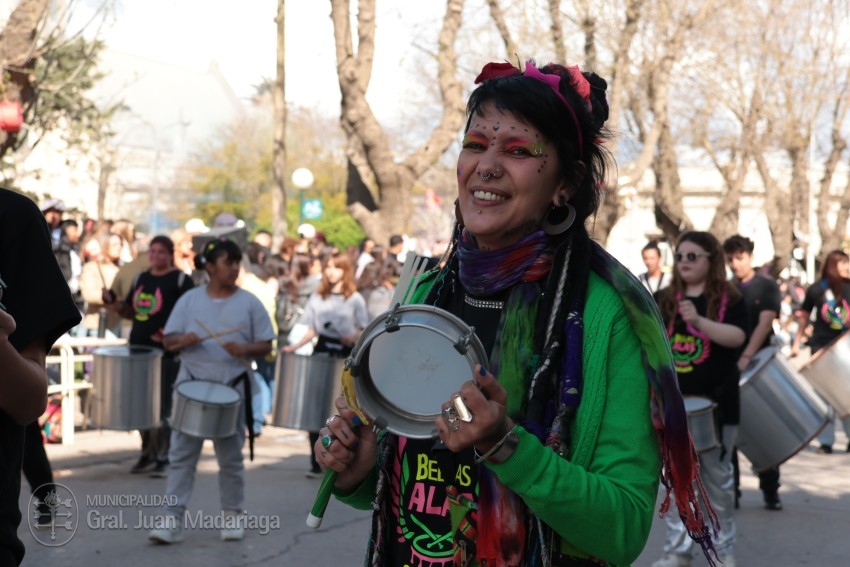 Madariaga disfrut de un colorido y multitudinario festejo por el Da 