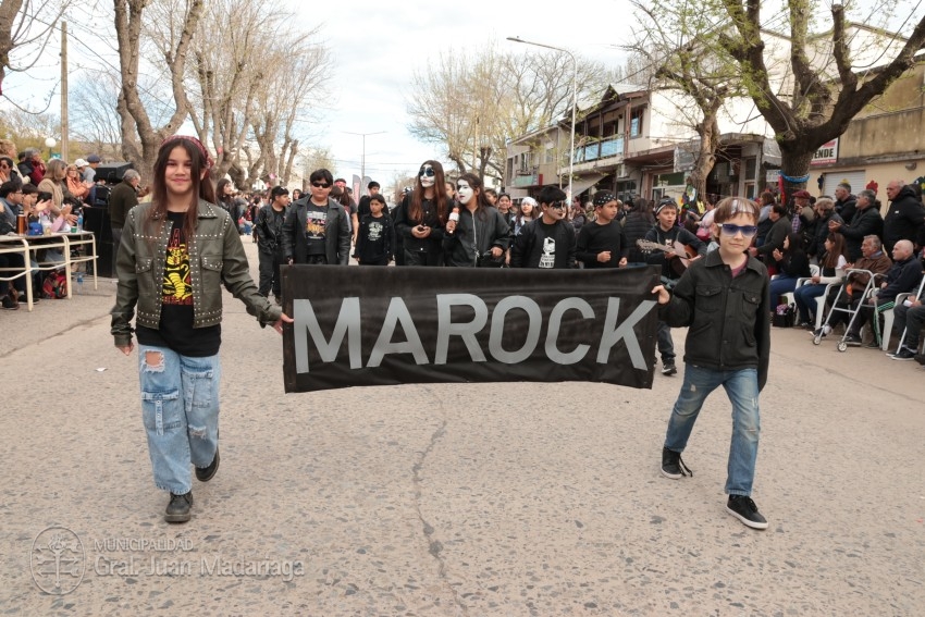 Madariaga disfrut de un colorido y multitudinario festejo por el Da 