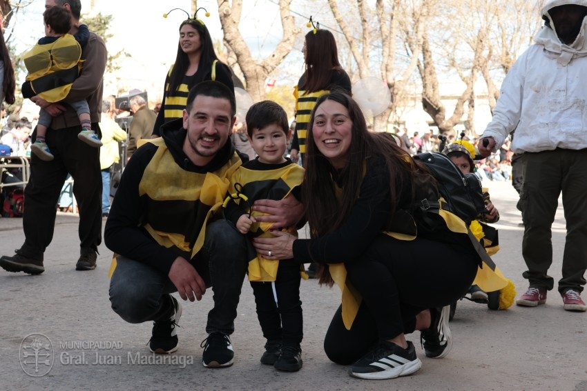 Madariaga disfrut de un colorido y multitudinario festejo por el Da 