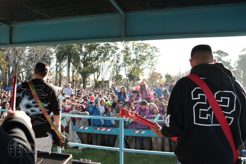 Madariaga disfrut de un colorido y multitudinario festejo por el Da 