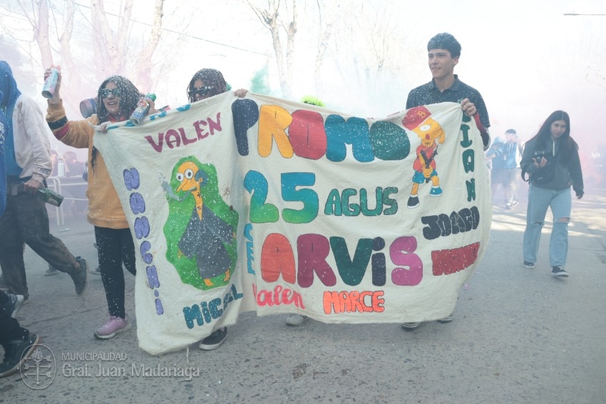 Madariaga disfrut de un colorido y multitudinario festejo por el Da 