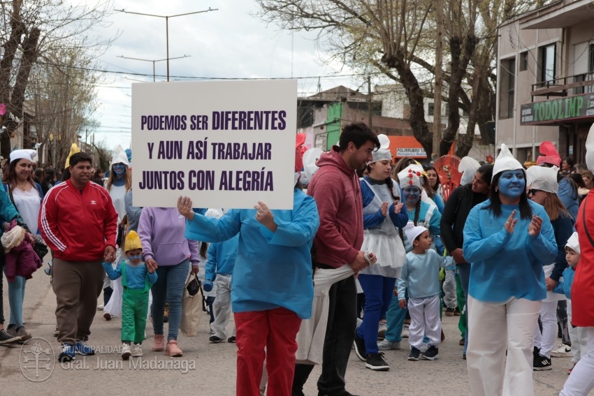 Madariaga disfrut de un colorido y multitudinario festejo por el Da 