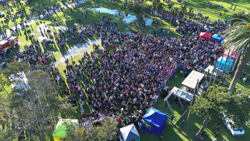 Madariaga disfrut de un colorido y multitudinario festejo por el Da 