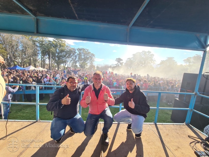 Madariaga disfrut de un colorido y multitudinario festejo por el Da 