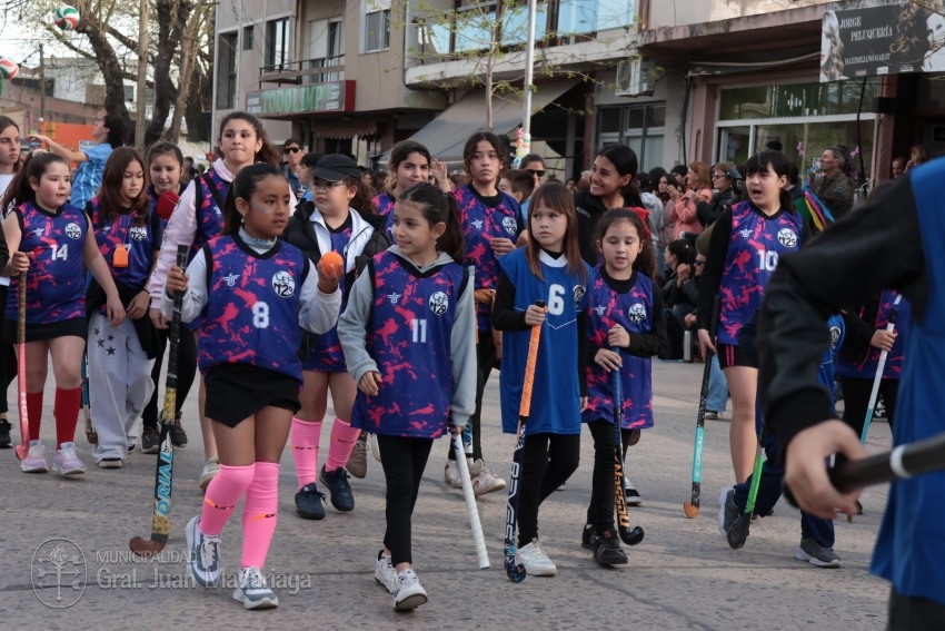 Madariaga disfrut de un colorido y multitudinario festejo por el Da 